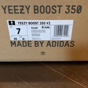 YEEZY BOOST 350 V2